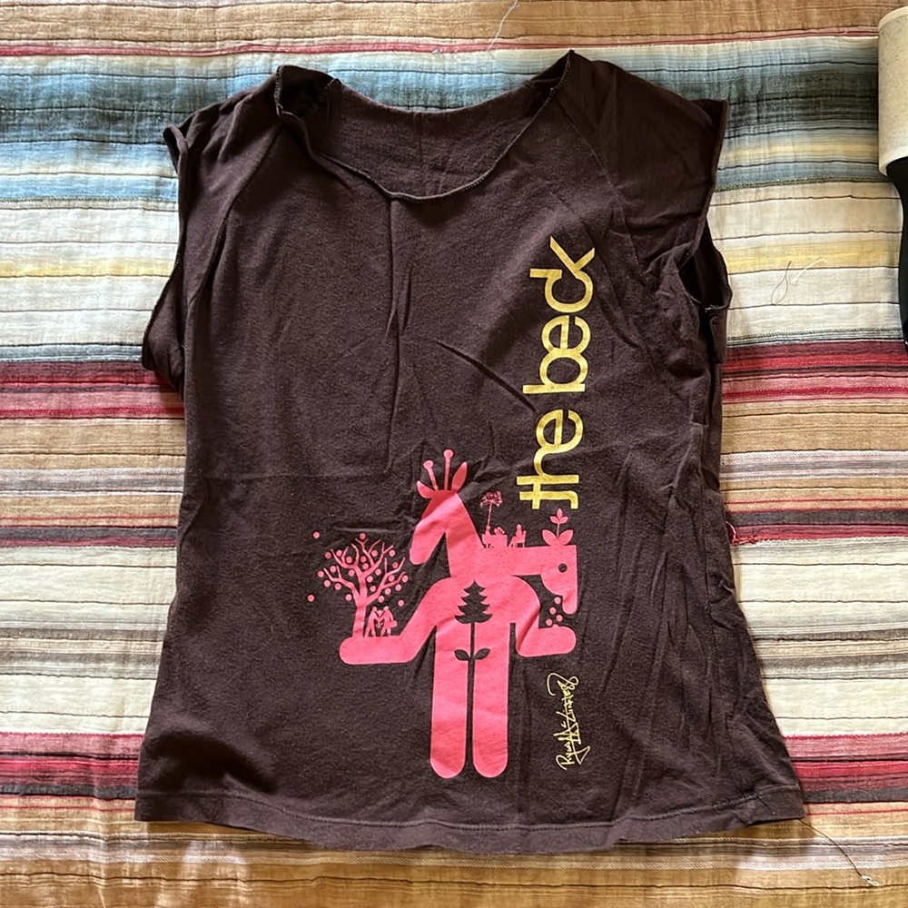 The Beck brown muscle t